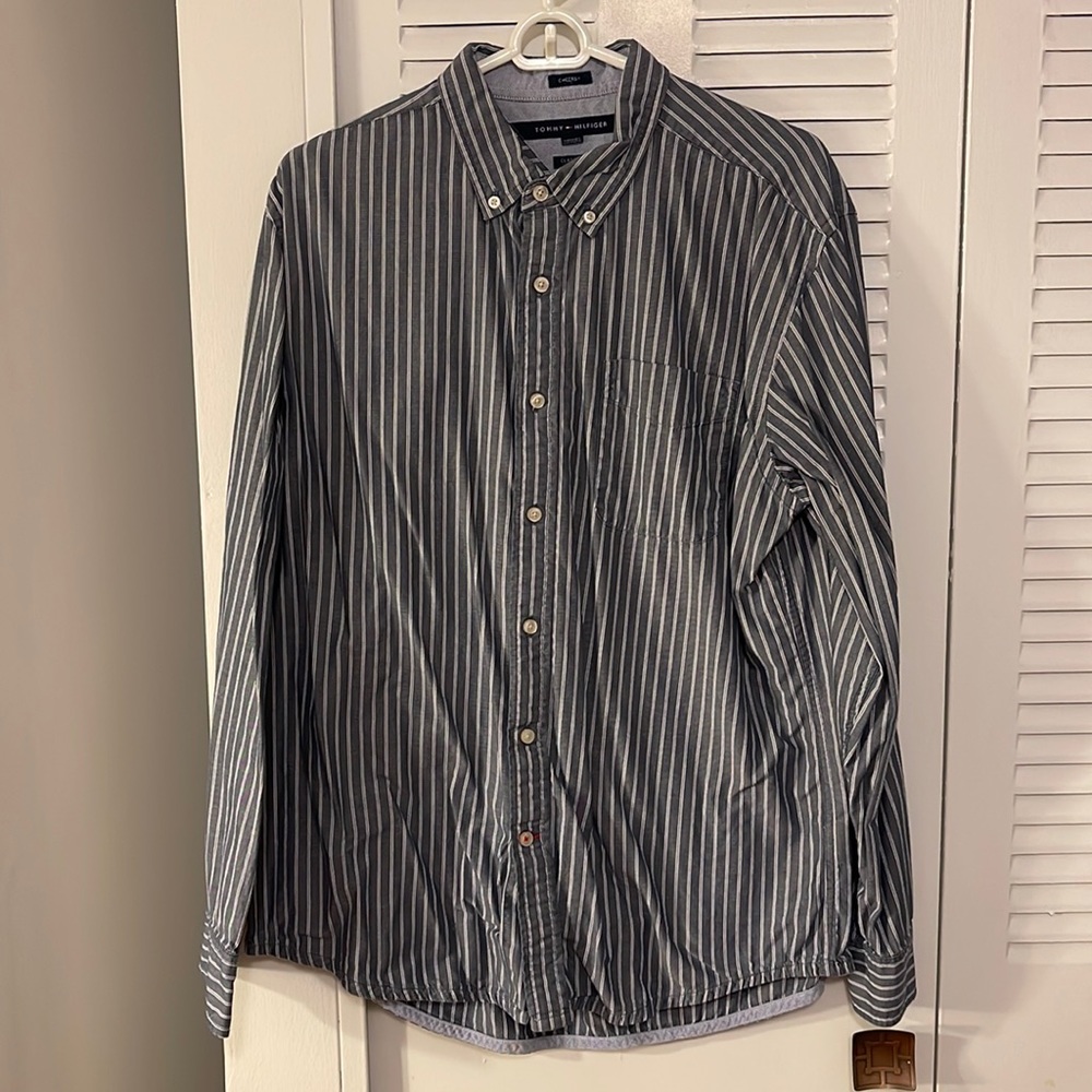 Men’s Large Tommy Hilfiger Button Down